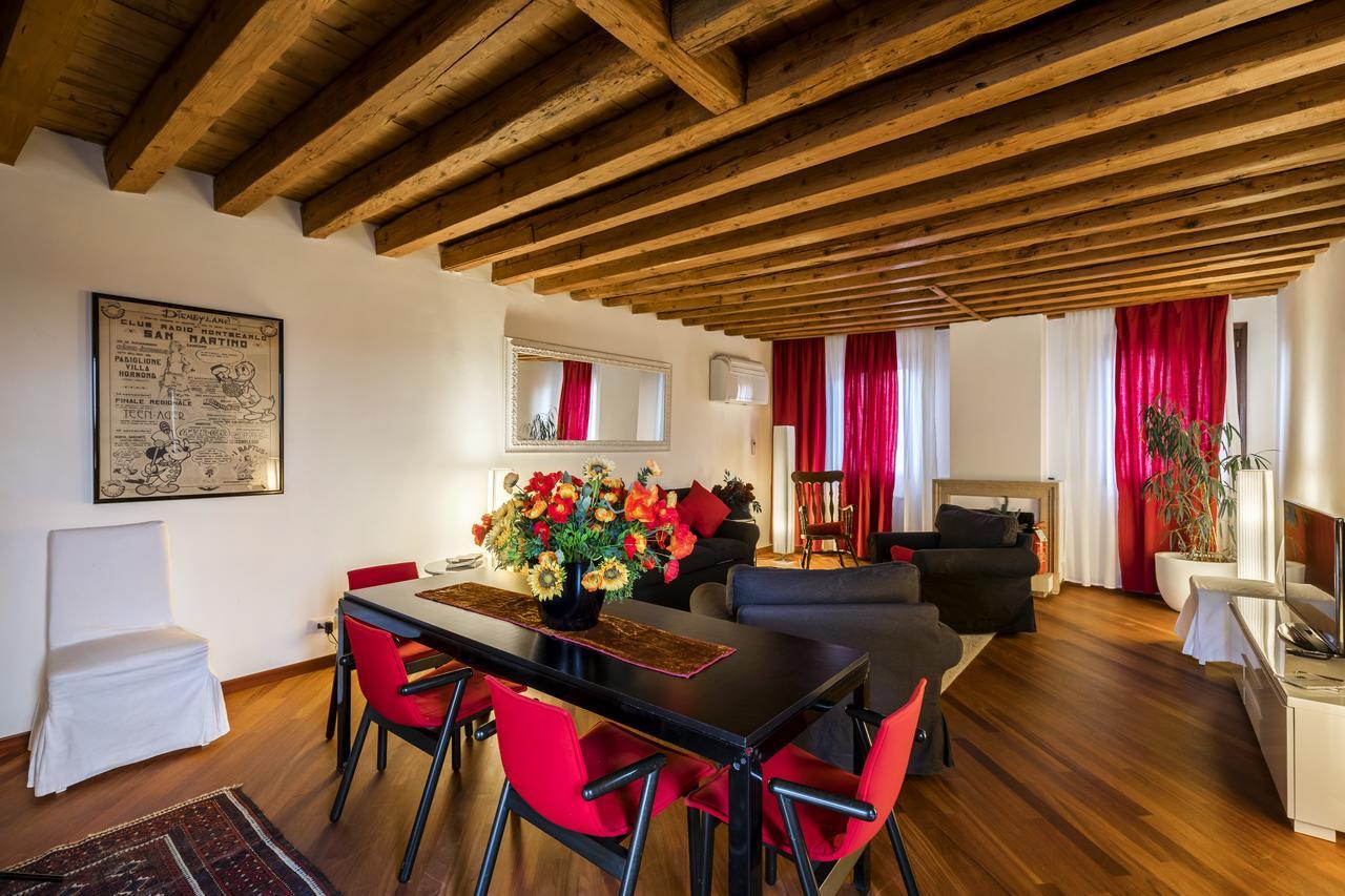 Elegant Terrace Apartment Near Piazza San Marco Last Floor No Lift Venedig Eksteriør billede