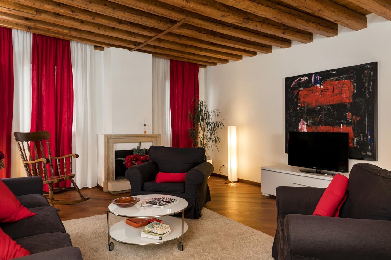 Elegant Terrace Apartment Near Piazza San Marco Last Floor No Lift Venedig Eksteriør billede