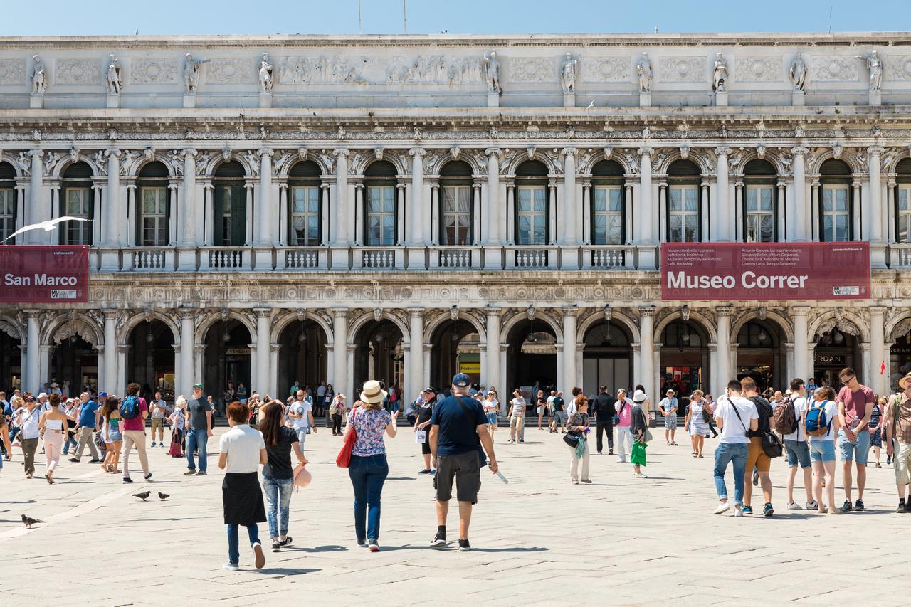 Elegant Terrace Apartment Near Piazza San Marco Last Floor No Lift Venedig Eksteriør billede
