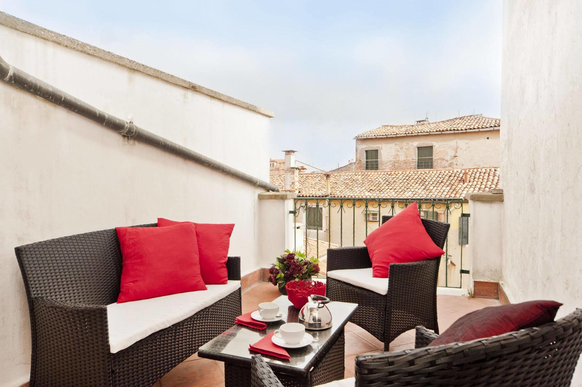 Elegant Terrace Apartment Near Piazza San Marco Last Floor No Lift Venedig Eksteriør billede