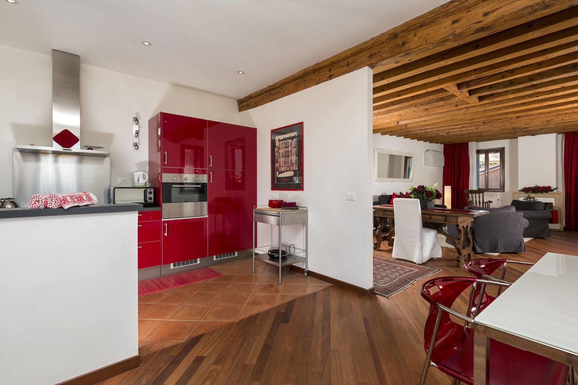 Elegant Terrace Apartment Near Piazza San Marco Last Floor No Lift Venedig Eksteriør billede