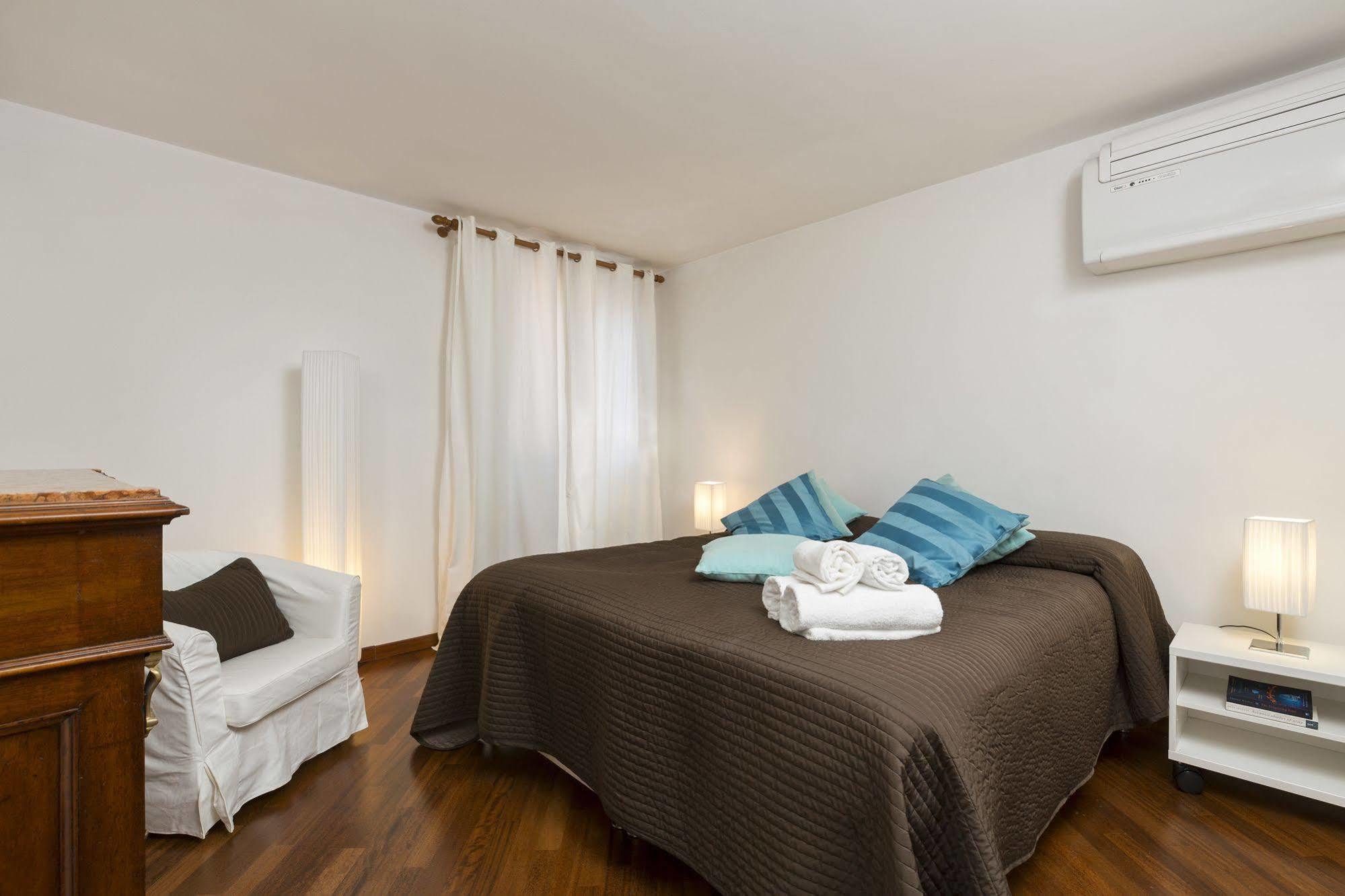 Elegant Terrace Apartment Near Piazza San Marco Last Floor No Lift Venedig Eksteriør billede